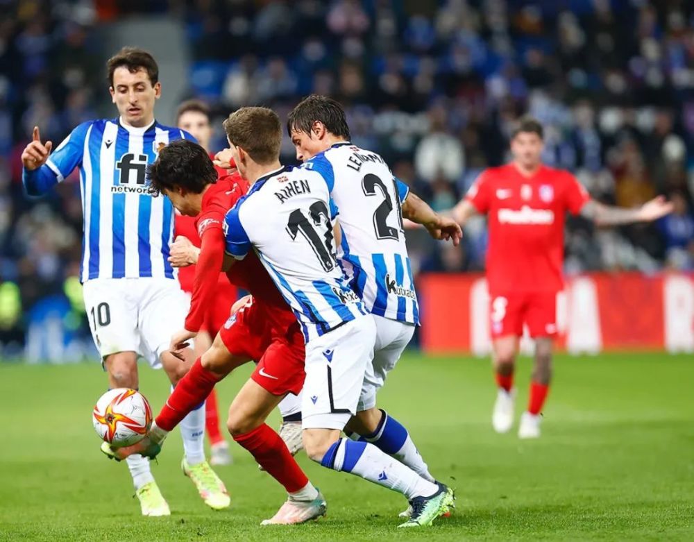 转会期国王杯焦点战，里昂单刀错失，管理层满意，医务组通报恢复的简单介绍-爱游戏官方入口