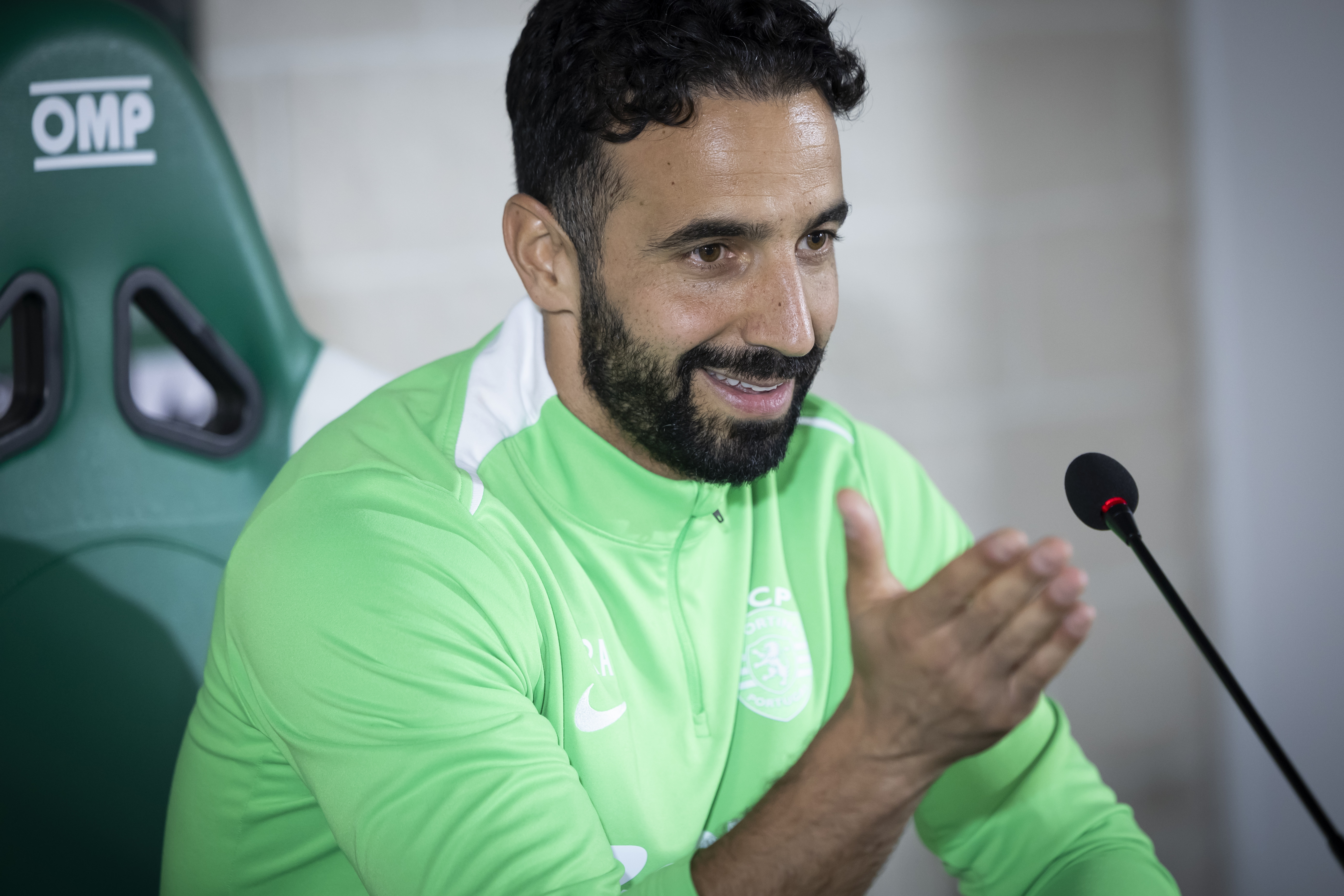 转会期葡超传出新动向；曼联远射贴柱；管理层表态——底气十足；心理建设被强调的简单介绍-爱游戏中国官方网站